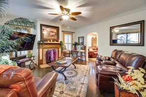 House (4 Bedrooms) | Interior - Walk to UT Southern & Dtwn Pulaski: Historic Home (Pulaski)