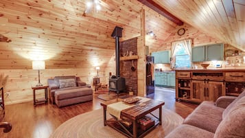 House (2 Bedrooms) | Interior