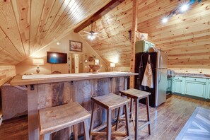 House (2 Bedrooms) | Interior - Hot Tub Haven 10 Mi to Hocking Hills State Park! (Amanda)