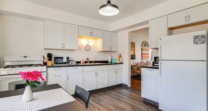 Menomonee Falls Condo 12 Mi to Lake Michigan!