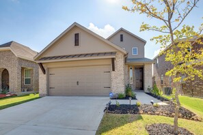 House (2 Bedrooms) | Front of property