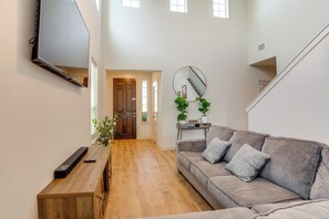 Casa (2 Bedrooms) | Interior