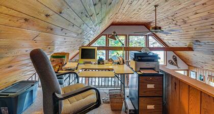 6 Mi to Ski Slopes: 'oak View' Lakefront Home!