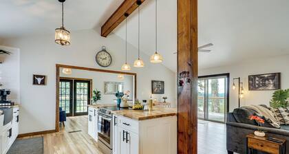 1 Mi to Dtwn Loudon: Spacious River-view Home