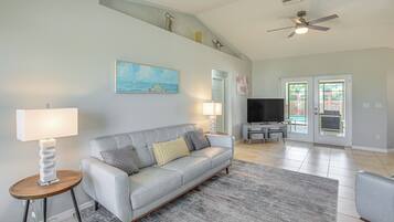 House (3 Bedrooms) | Interior