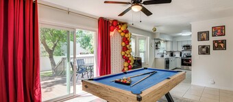 Walk to Campus, FSU Photo Wall: Inviting Retreat!