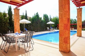 Villa (3 Bedrooms) | Aussenbereich