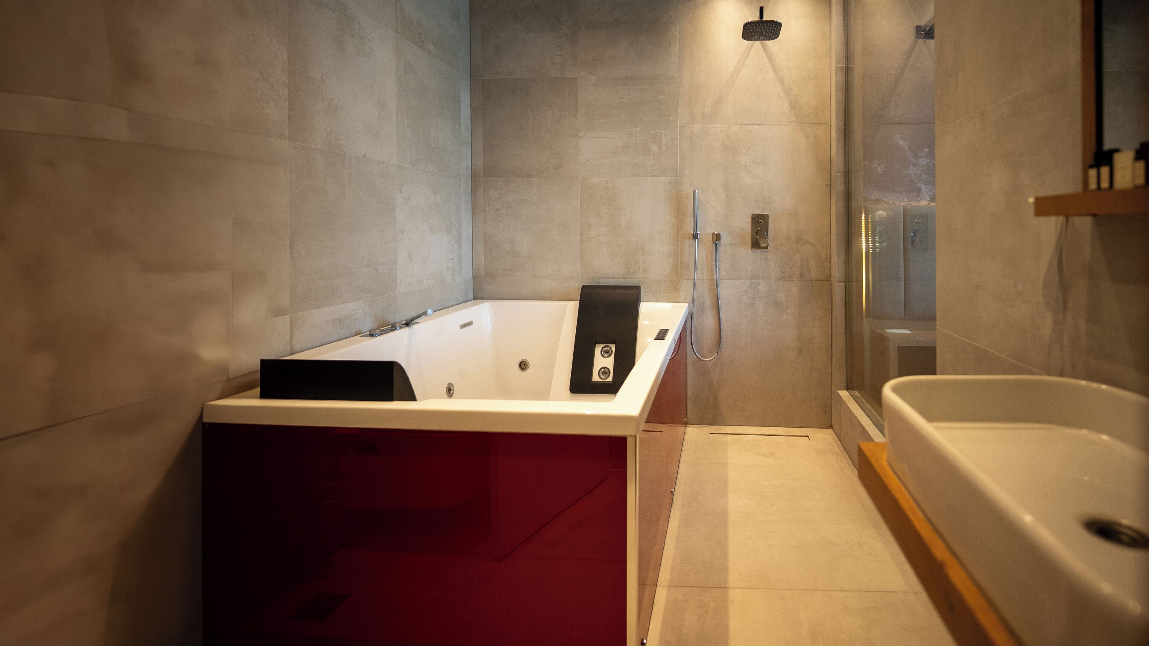 جناح عائلي - بشرفة - منظر للمدينة | حمام | أحواض استحمام، مجففات شعر، خف للقدمين، مناشف