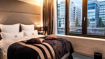 Paris Suite | In-room safe, desk, free WiFi