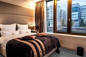 Paris Suite | In-room safe, desk, free WiFi