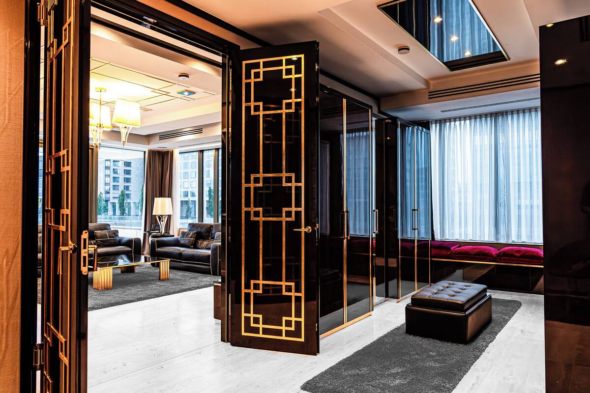 Luxury Suite, Balcony, River View | In-room safe, desk, free WiFi