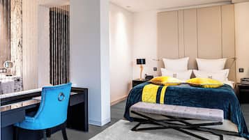 London Suite | In-room safe, desk, free WiFi