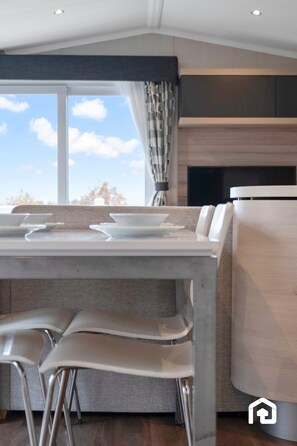 تناول الطعام