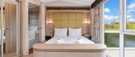 2 habitaciones, cuna de viaje, wifi gratis y ropa de cama