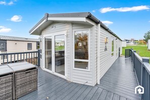 Terrace/patio - Seton Sands  Kings Barnes | 3BR| Parking | Wi-Fi (Longniddry)