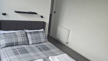 2 bedrooms, WiFi, bed sheets