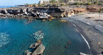 Great sea view vacation home 2bd&pool. Sol Paraí