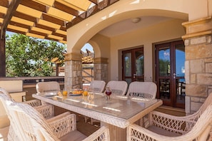 Villa (4 Bedrooms) | Exterior