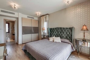 فيلا (4 Bedrooms) | المنشأة من الداخل