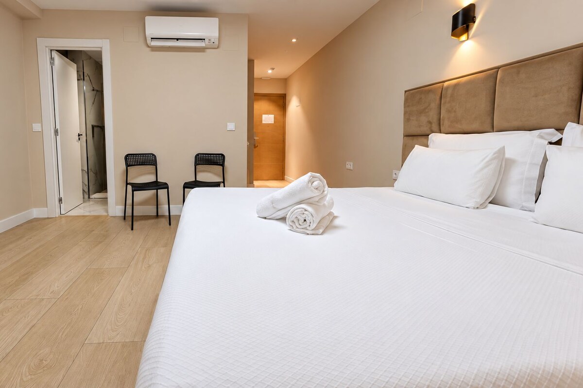 Studio | In-room safe, desk, blackout drapes, iron/ironing board (on request)