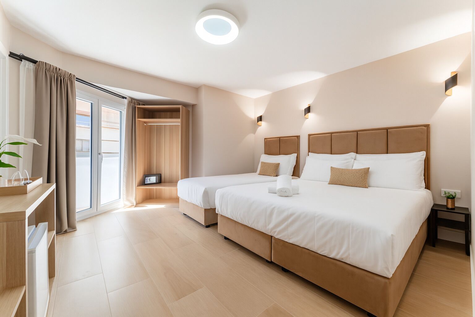 Triple Room, Balcony, City View | Exterior