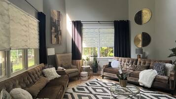 Télévision, cheminée