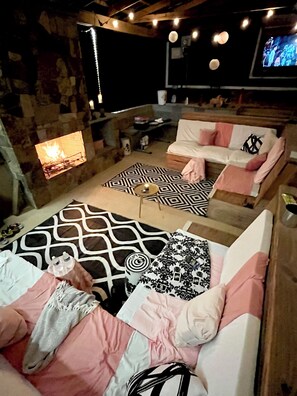 تلفزيون، مدفأة