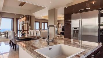 Villa (5 Bedrooms) | Interior