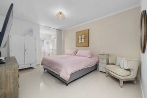 3 chambres, fer et planche à repasser, accès au Wi-Fi (inclus)