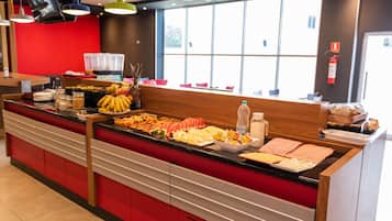 Tägliches inbegriffenes Frühstücksbuffet