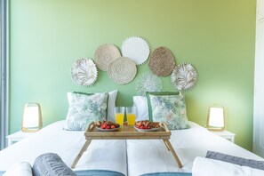 1 bedroom, iron/ironing board, travel cot, free WiFi