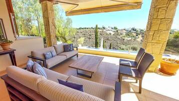 Villa (5 Bedrooms) | Interior