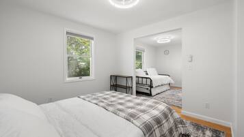 1 habitación, escritorio, tabla de planchar con plancha y wifi gratis