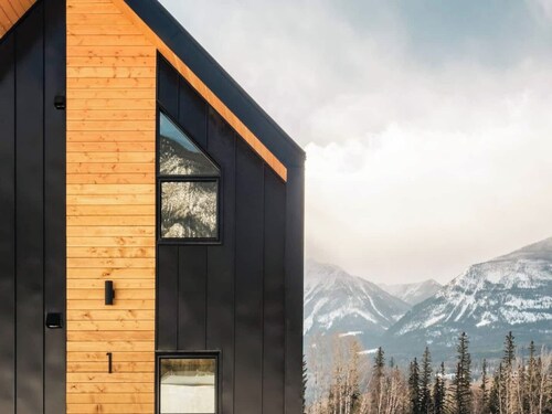 Mountain View | Hot Tub | Big Yard | PÜR Lodging 3