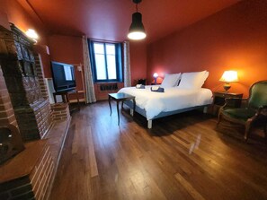 6 chambres, fer et planche à repasser, Wi-Fi, literie fournie