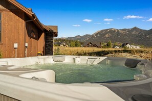 مغطس سبا خارجي