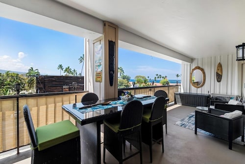Kona Plaza#409: Top Floor, Downtown, Rare 3 bedroom Penthouse with Ocean View