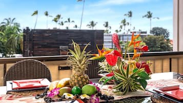 تناول الطعام بالخارج