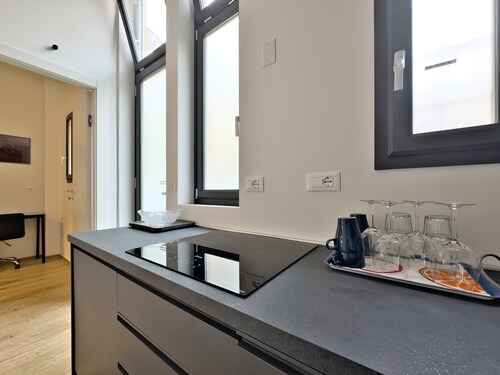 Carracci Loft by Central Station - Brand New