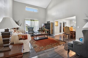 House, 3 Bedrooms | Living area | Smart TV, streaming services