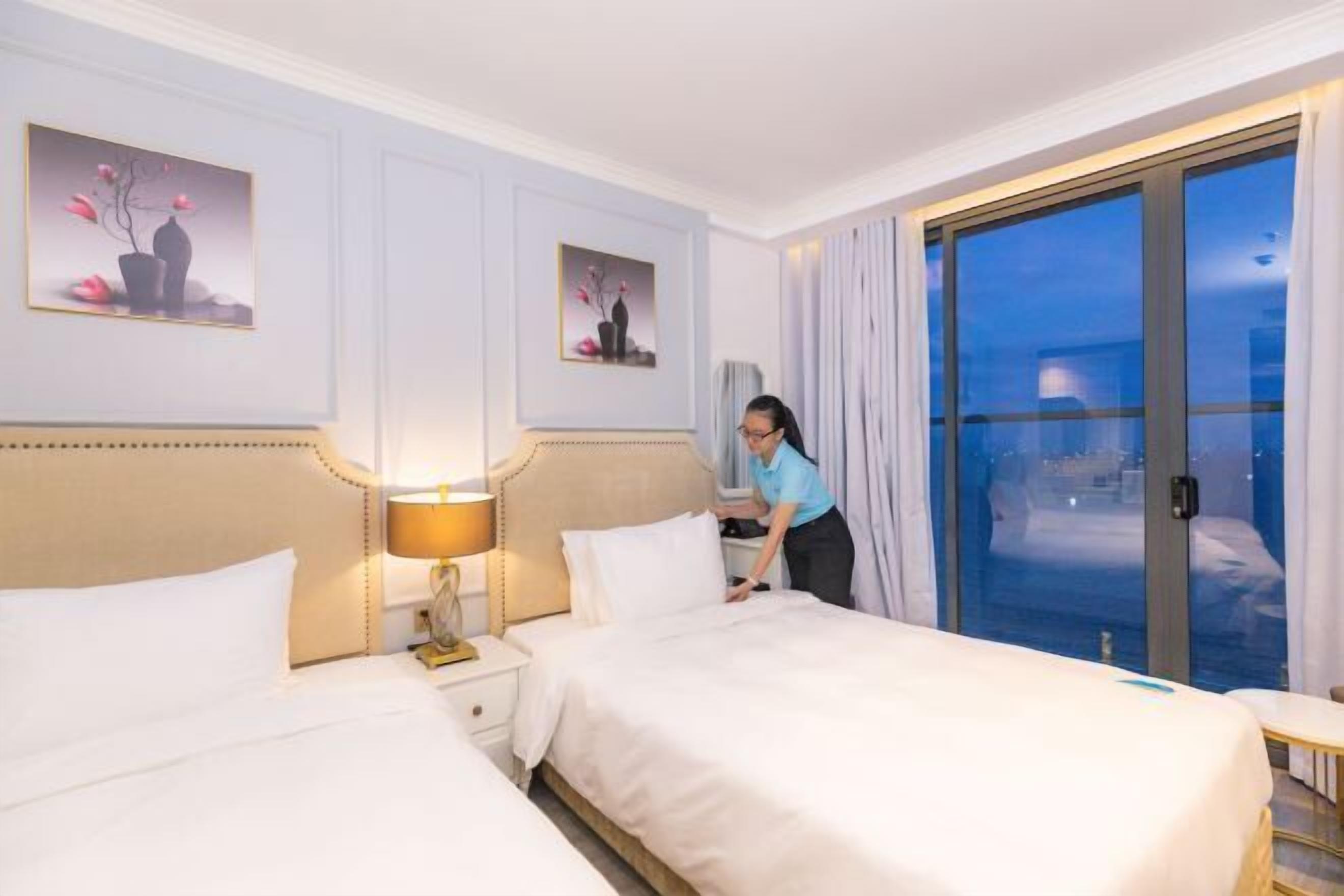 Quartos à prova de som, ferros/tábuas de passar roupa, Wi-Fi de cortesia