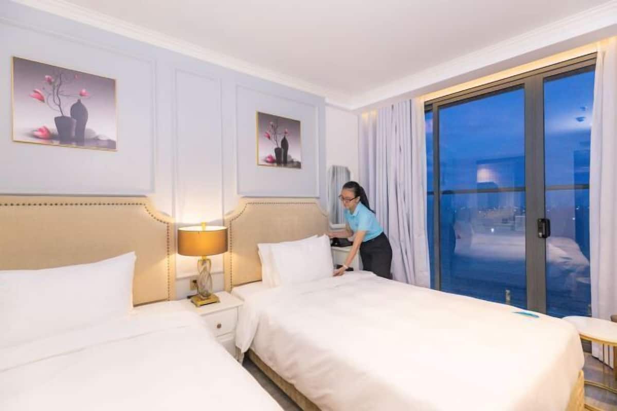 Quartos à prova de som, ferros/tábuas de passar roupa, Wi-Fi de cortesia