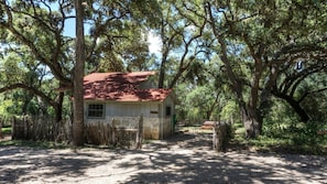 Cabin, 3 Bedrooms | Exterior - Hideaway Cabin 3 Bedroom Cabin (Uvalde)