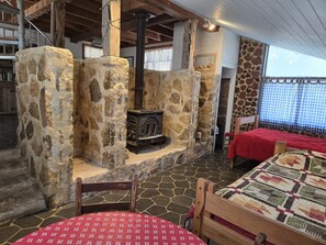 3 bedrooms, laptop workspace, free WiFi