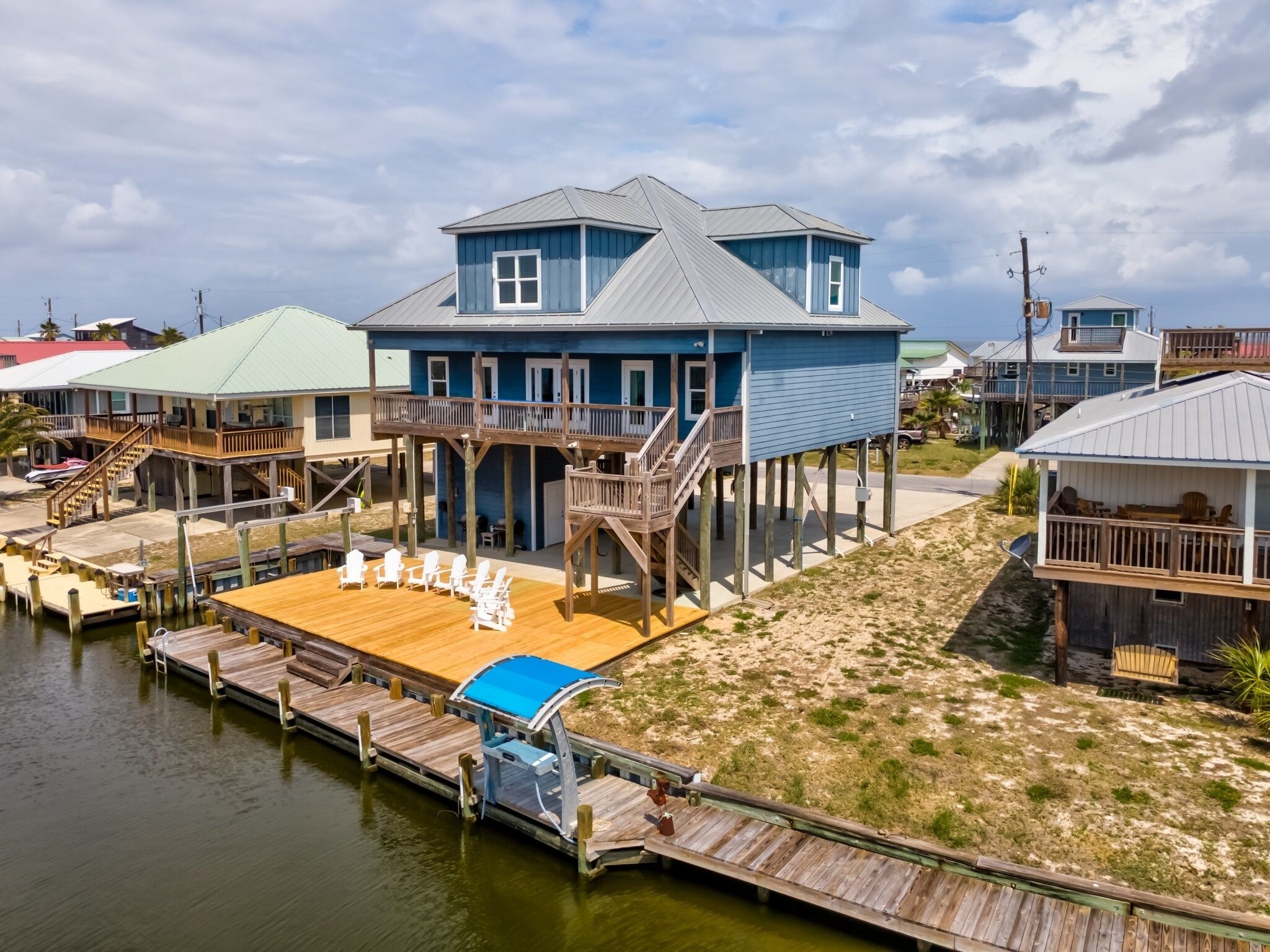 House, 6 Bedrooms | Exterior