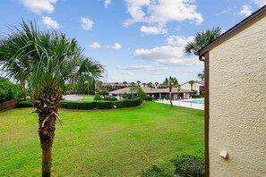 Townhome, 2 Bedrooms | Property grounds