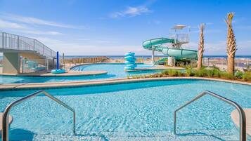 Condo, 4 Bedrooms | Kolam renang | Kolam renang tertutup, kolam renang terbuka