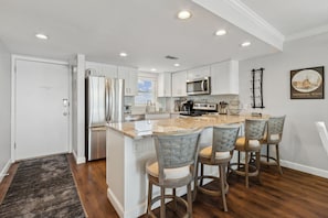 Condo, 2 Bedrooms | Private kitchen | Fridge, oven, coffee/tea maker