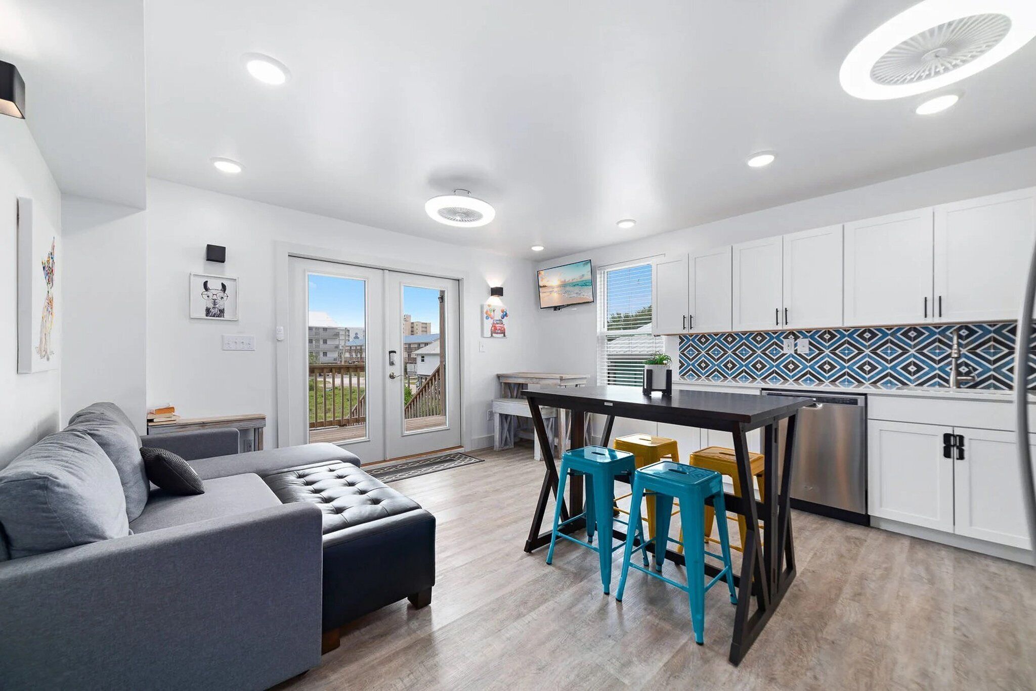 House, 4 Bedrooms | Living area