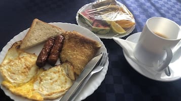 Free daily continental breakfast